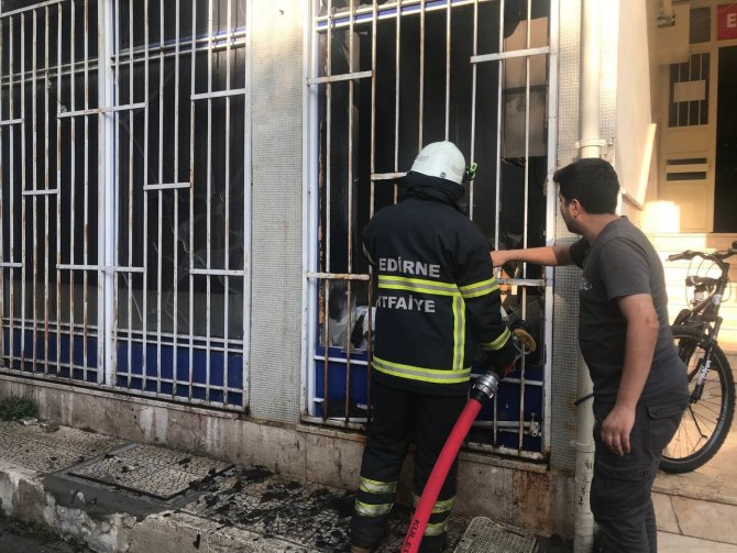 Vakıf Binasında Yangın