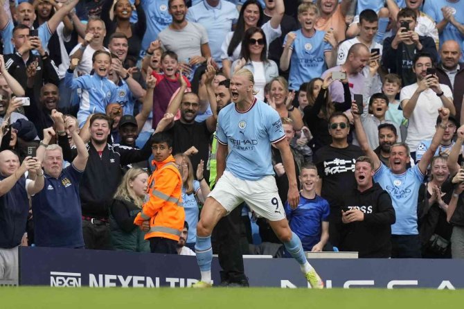 Manchester City İkinci Yarı Coştu