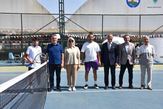 Şırnak’ta 400 Sporcunun Katıldığı Tenis Şampiyonası Başladı