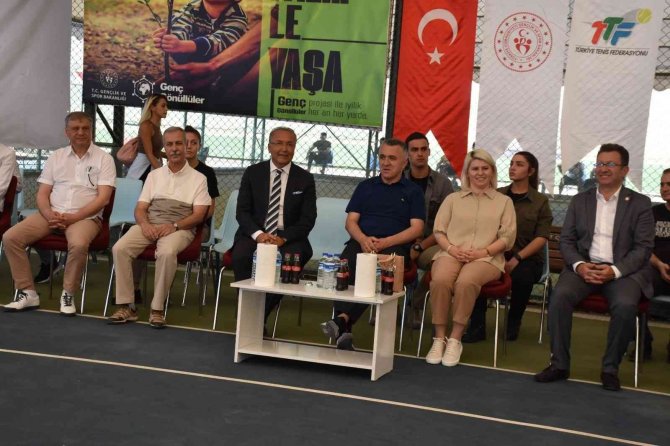 Şırnak’ta 400 Sporcunun Katıldığı Tenis Şampiyonası Başladı