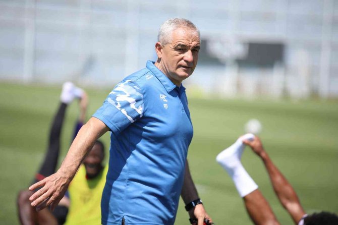 Rıza Çalımbay: “Hedefimiz Beşiktaş’tan Puan Almak”