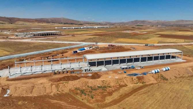Binlerce Kişiye İş İmkanı Sunacak Fabrikalar Bir Bir Yükseliyor