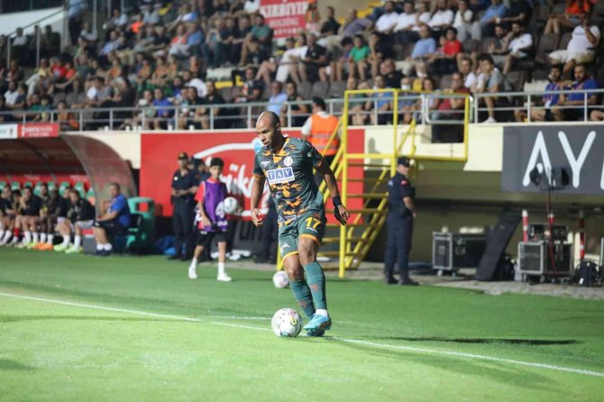 Spor Toto Süper Lig: Corendon Alanyaspor: 0 - İ̇stanbulspor: 0 (İ̇lk Yarı)
