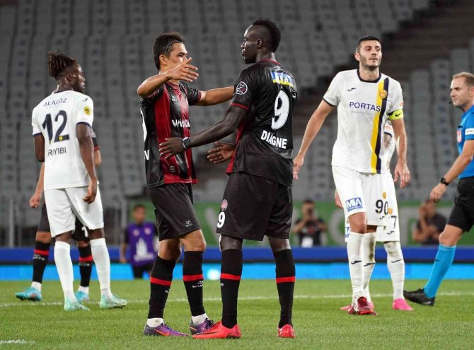 Spor Toto Süper Lig: Fatih Karagümrük: 4 - Mke Ankaragücü: 1 (Maç Sonucu)