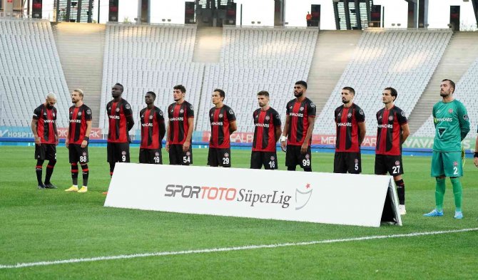 Spor Toto Süper Lig: Karagümrük: 2 - Mke Ankaragücü: 0 (Maç Devam Ediyor)