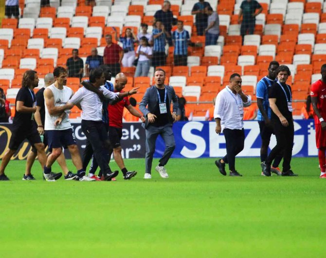 Balotelli Ve Montella Maç Sonu Tartıştı
