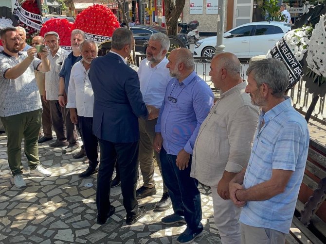 Ak Parti İ̇stanbul İ̇l Başkanı Kabaktepe’nin Annesi Son Yolculuğuna Uğurlandı