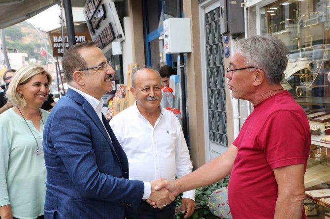 Ak Parti İ̇zmir İ̇l Başkanı Kerem Ali Sürekli: “Bizim Kitabımızda Ayırma, Kayırma Yok”