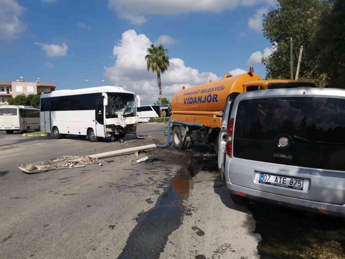 Manavgat’ta Zincirleme Trafik Kazası: 1 Yaralı