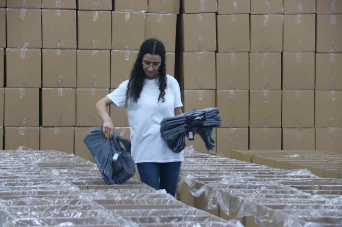 Silvan’dan İ̇talya’ya Direkt Hazır Giyim İhracatı