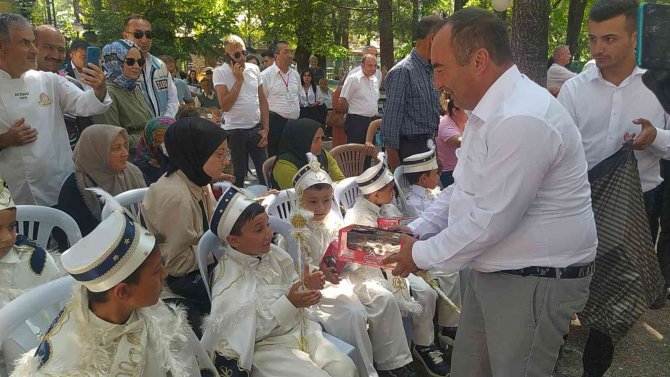 İ̇skilip Belediyesi’nden Sünnet Şöleni