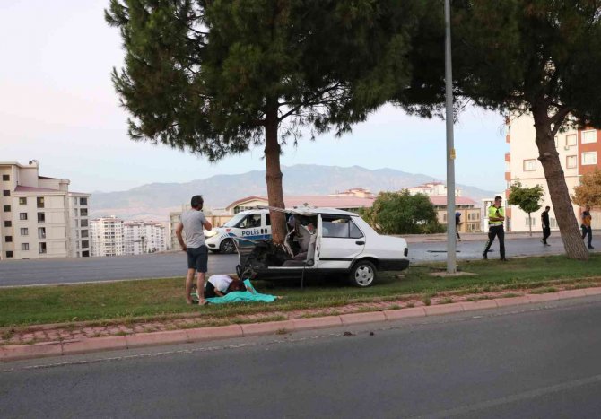Bir Aylık Çifti Trafik Kazası Ayırdı