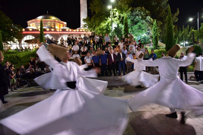 Başkan Ergün, Büyükşehir Semazenlerinin Gösterisini İzledi