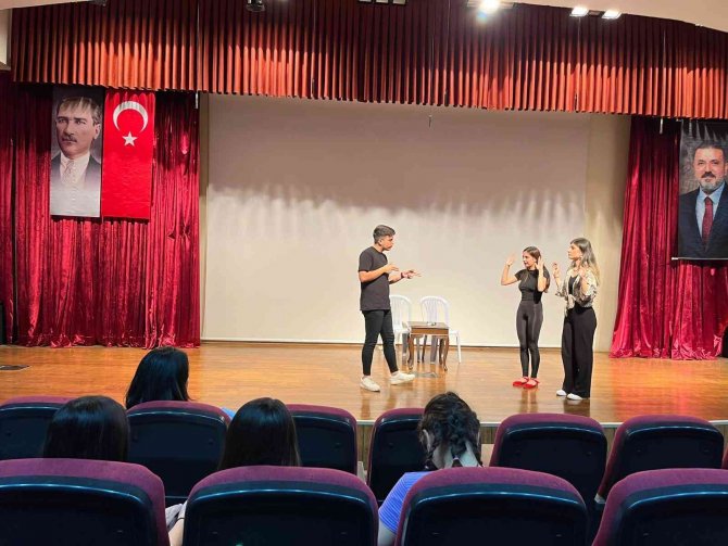 Sincanlı Yetenekler Sahnede Parlamaya Hazırlanıyor