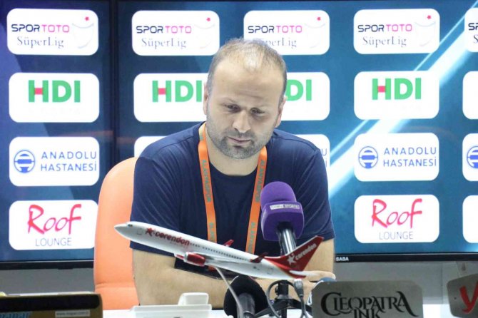 Osman Zeki Korkmaz: “Alanyaspor Gibi Bir Takımı Yenmek Ayrı Bir Haz”