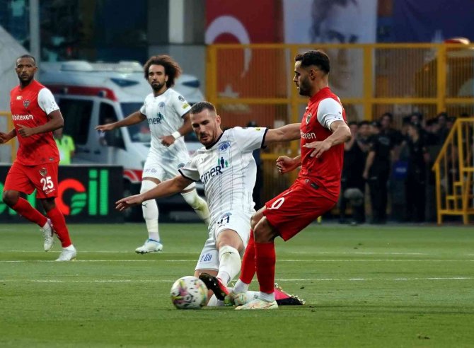 Spor Toto Süper Lig: Kasımpaşa: 0 - A. Hatayspor: 0 (Maç Devam Ediyor)