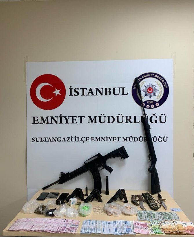 Sultangazi’de Uyuşturucu Ticareti Yapan Şahıslara Operasyon