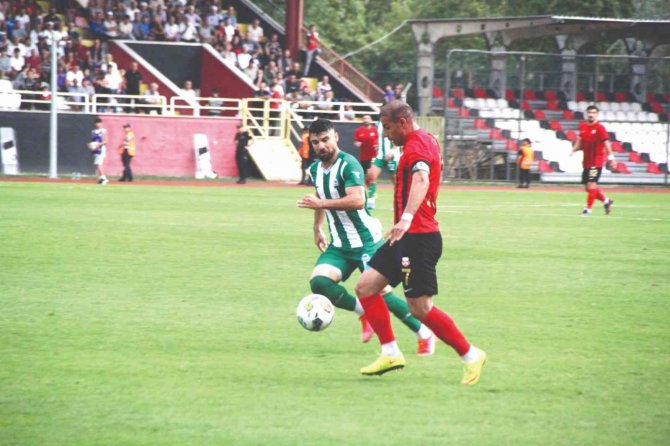Tff 2. Lig: Kastamonuspor: 1 - Serik Belediyespor: 2