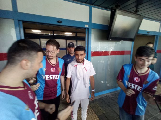 Trabzonspor’un Yeni Transferi Naci Ünüvar Trabzon’da