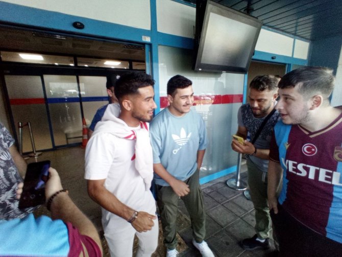 Trabzonspor’un Yeni Transferi Naci Ünüvar Trabzon’da