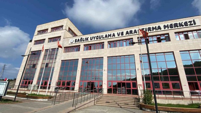 Serinlemek İçin Gittiği Denizde Nadir Görülen Durum Yaşadı