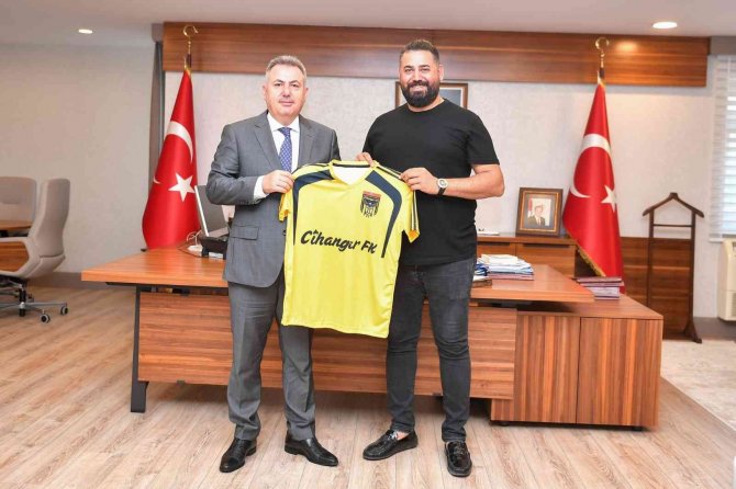 Cihangirspor, Şampiyonluk Turuna Çıktı