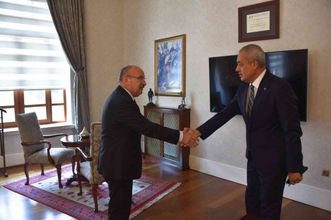 Göreve Yeni Başlayan Kaymakamlardan Vali Karadeniz’e Ziyaret