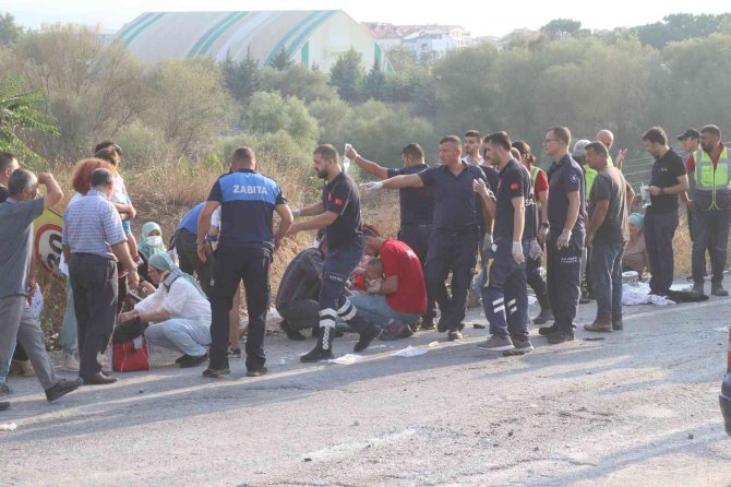 Kepsut’ta Midibüs Devrildi
