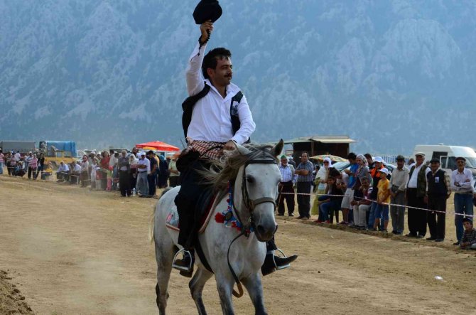 Antalya’da Rahvan Atlar Nefes Kesecek