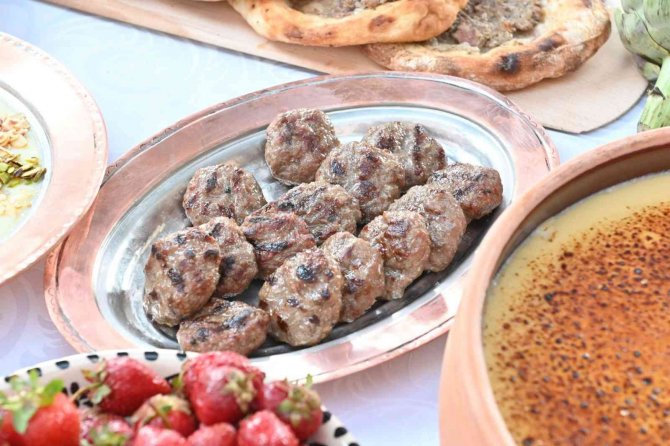 Bursa’nın ’İ̇peksi Lezzetleri’ Vitrine Çıkıyor