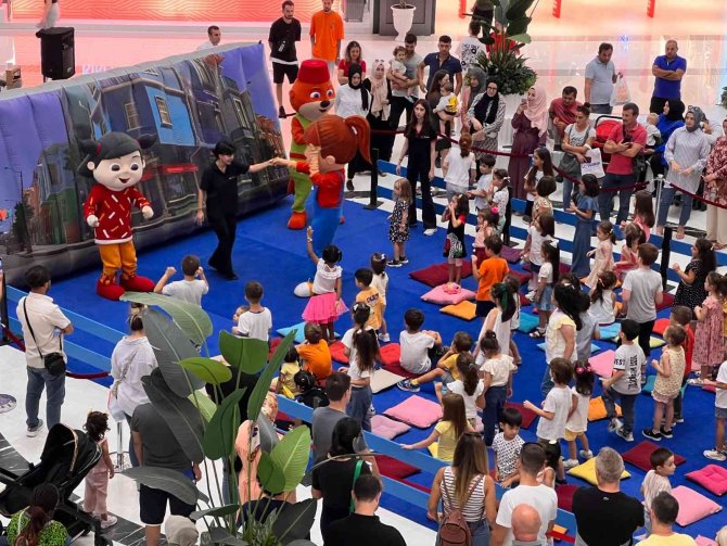 ’Mutlu Oyuncak Dükkanı’ Parkur Avm’de