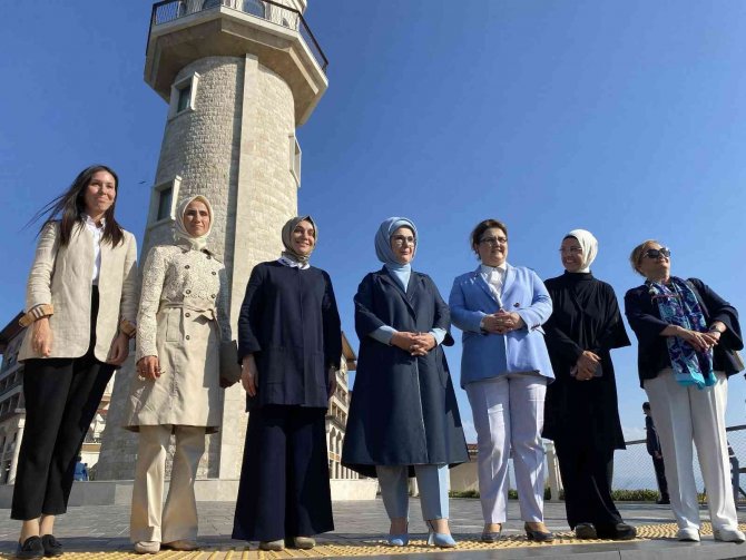 Emine Erdoğan: “İ̇slamofobinin Ve Milli Değerleri Hedef Alan Küresel İdeolojilerin Karşısında Duracak Olan, Sizlersiniz”