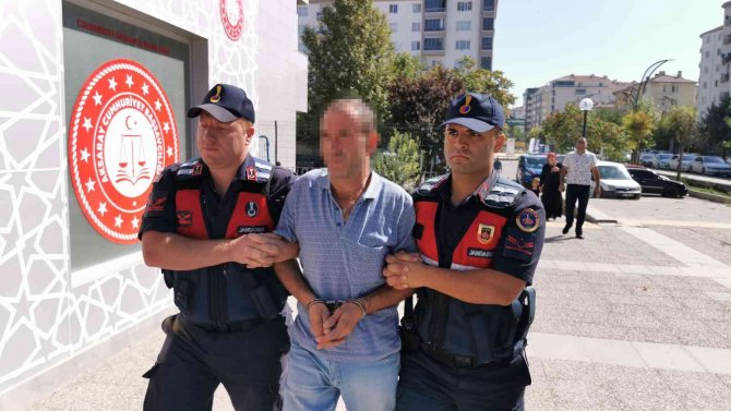 Ev Değil Silah İmalathanesi Çıktı