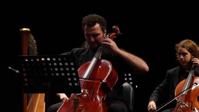 Balıkesir’de 100 Sanatçı 14 Konser Verdi
