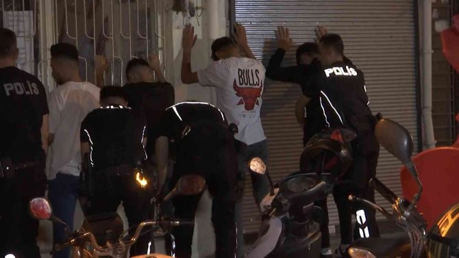 Elazığ’da Gece Yarısı ‘Dar Bölge Uygulaması’ Yapıldı
