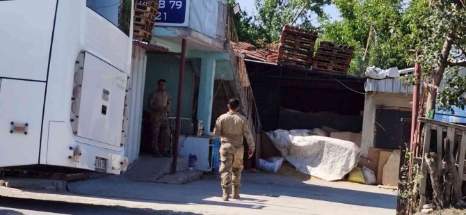 Düğüne Giden 9 Yaşındaki Emirhan Maganda Kurşununun Kurbanı Oldu