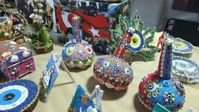 Burhaniye’de Deniz Kabukları Emeklinin Gelir Kapısı Oldu