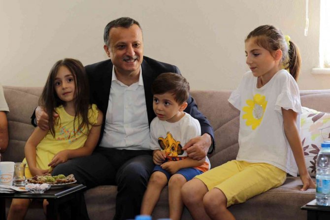 Vali Taşbilek’in Köy Ziyaretleri Devam Ediyor