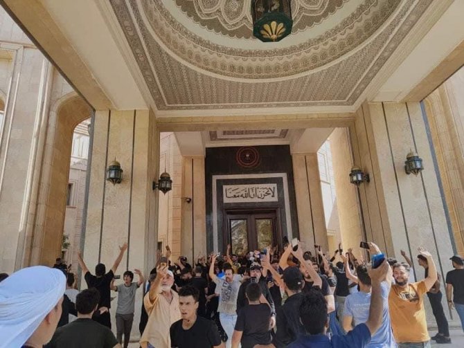 Irak’ta Sokağa Çıkma Yasağı İlan Edildi