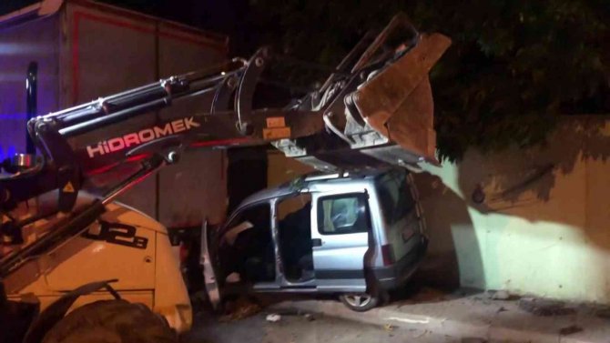 Kartal’da Alkollü Sürücü İki Kişiyi Ağır Yaraladı
