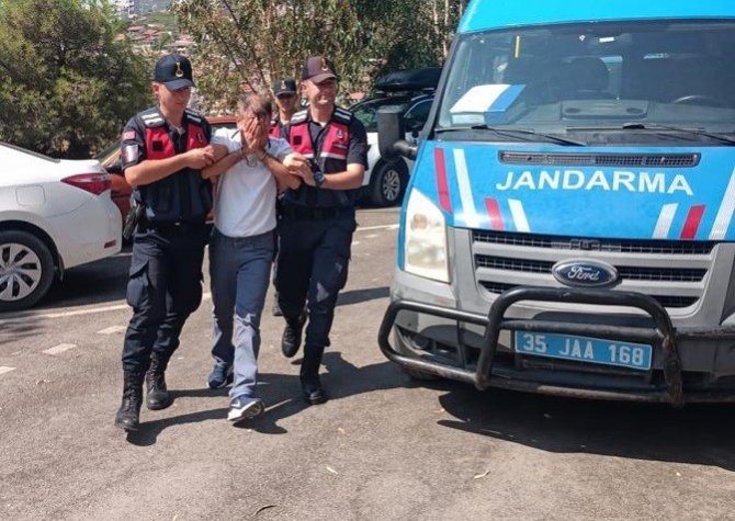 Telsizlerle Haberleşen Göçmen Kaçakçıları 3 Aylık Takibin Ardından Yakalandı
