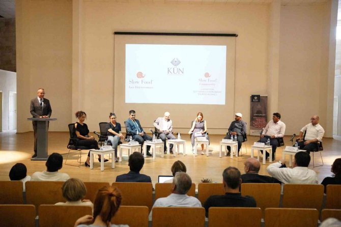 Kün’de “Restoranlarda Mevsiminde Yerel Ürün Kullanımı, Zorlukları Ve Faydaları” Konu Başlıklı Paneli Yapıldı