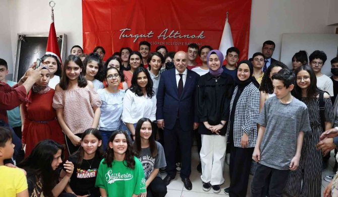 Öğrenciler Yks’de Tepebaşı Kurs Merkeziyle Başarıya Koştu