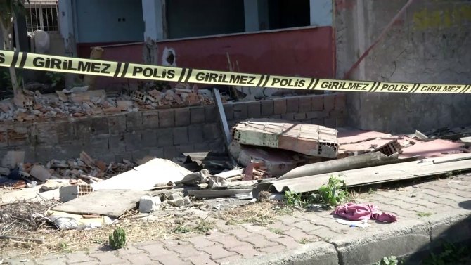 Küçükçekmece’de Oyun Oynayan Bir Çocuğun Üzerine Bahçe Duvarı Çöktü