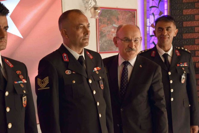 Vali Karadeniz, ’Rütbe Terfi Töreni’ne Katıldı