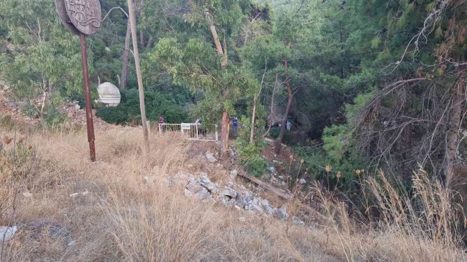 Başından Vurulmuş Halde Ormanlık Alanda Bulundu