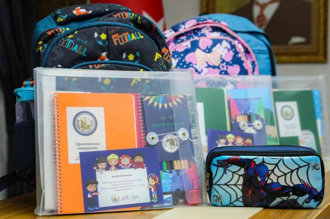 Sivas Belediyesinden Örnek Davranış, Okullar Açıldığında Tüm Sıralarda Hazırda Bulunacak