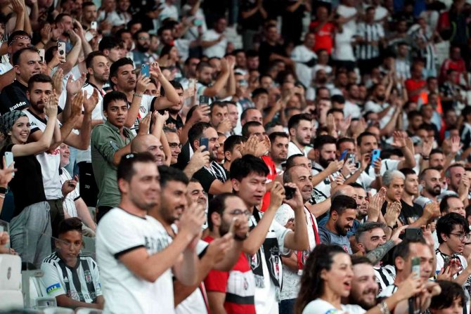 Spor Toto Süper Lig: Beşiktaş: 1 - Dg Sivasspor: 0 (Maç Devam Ediyor)