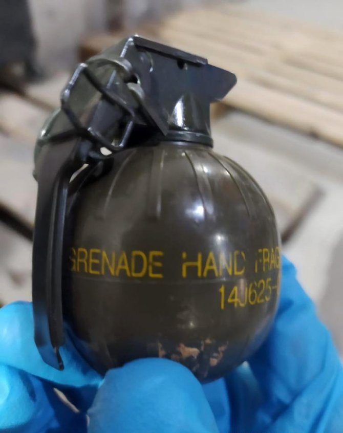 Van’da 2 Adet El Bombası Ele Geçirildi