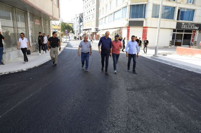 İ̇pekyolu’nda Asfalt Çalışmaları Sürüyor